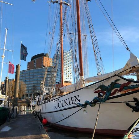 Hotel Segelschiff J.R. Tolkien Hamburg Exterior foto