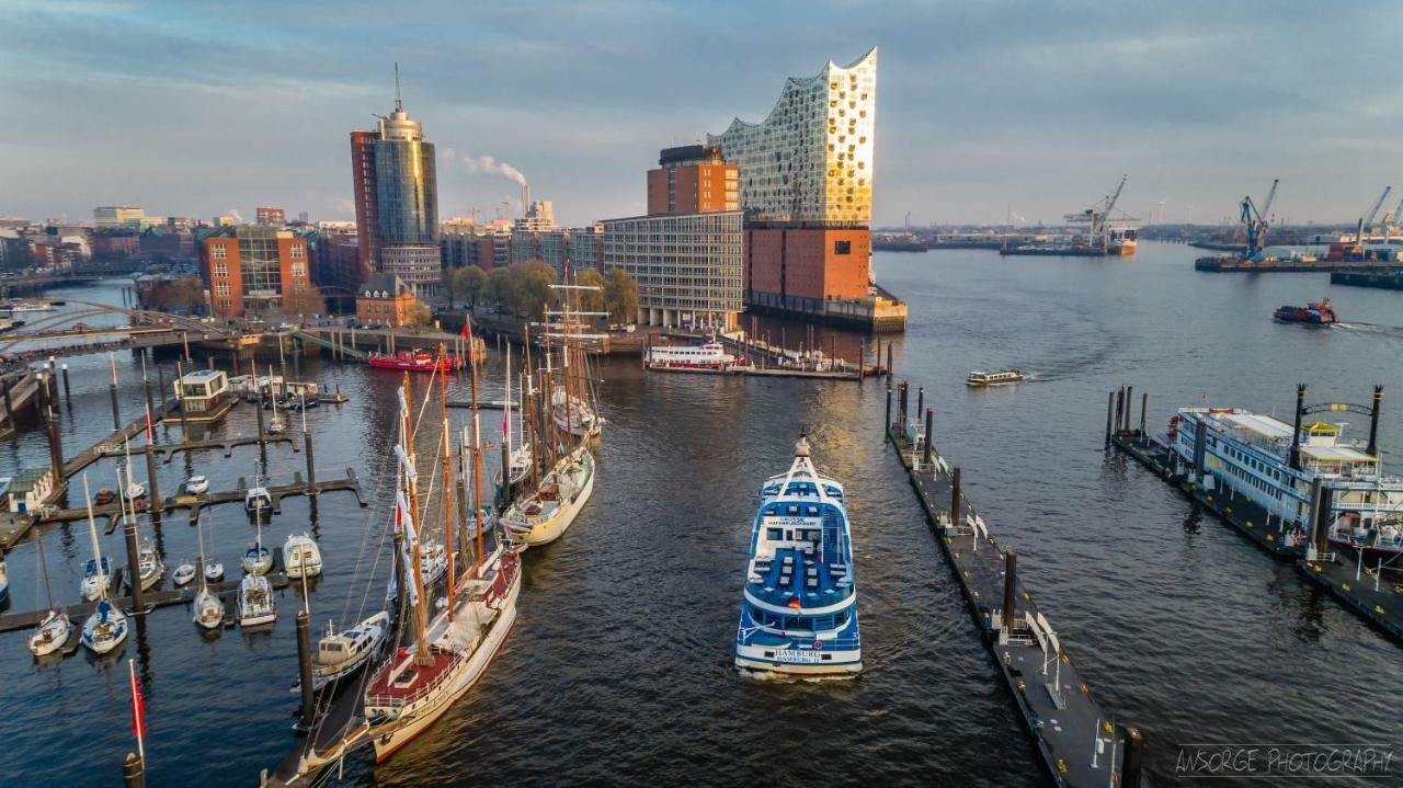 Hotel Segelschiff J.R. Tolkien Hamburg Exterior foto