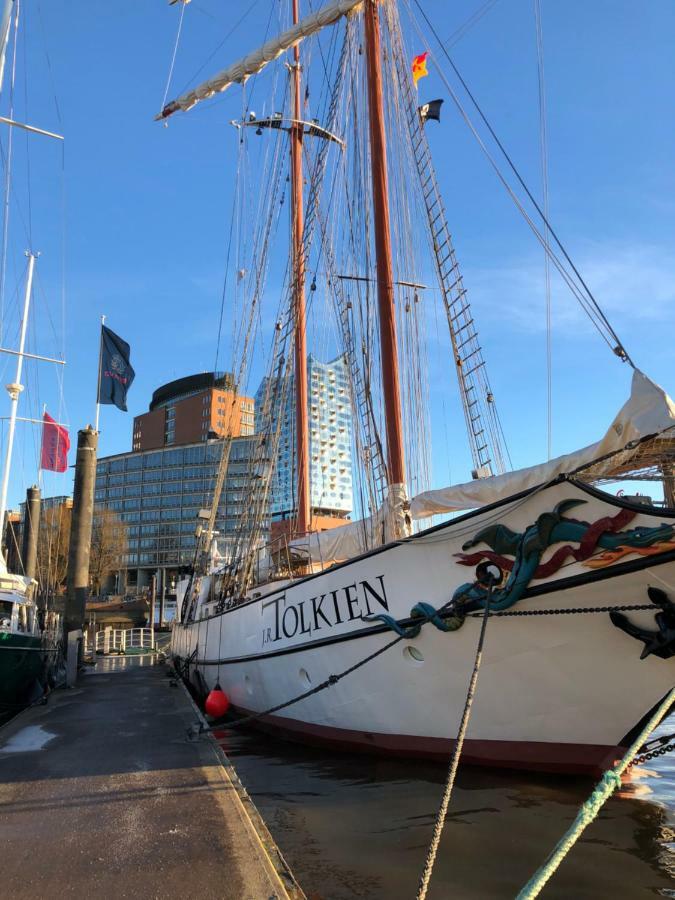 Hotel Segelschiff J.R. Tolkien Hamburg Exterior foto